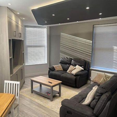 1 Bedroom Flat, Fully Furnished Кингстон-апон-Халл Экстерьер фото